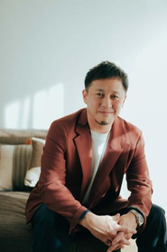 当社代表の北村甲介。2022年カンブリア宮殿に出演。【「ニトリ1強」苦境の家具業界で売り上げ3倍増！部屋の悩みを解消するリビングハウスのコーディネート術】