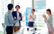 優秀な講師陣が意見を交換し、新たなアイデアを生み出しています