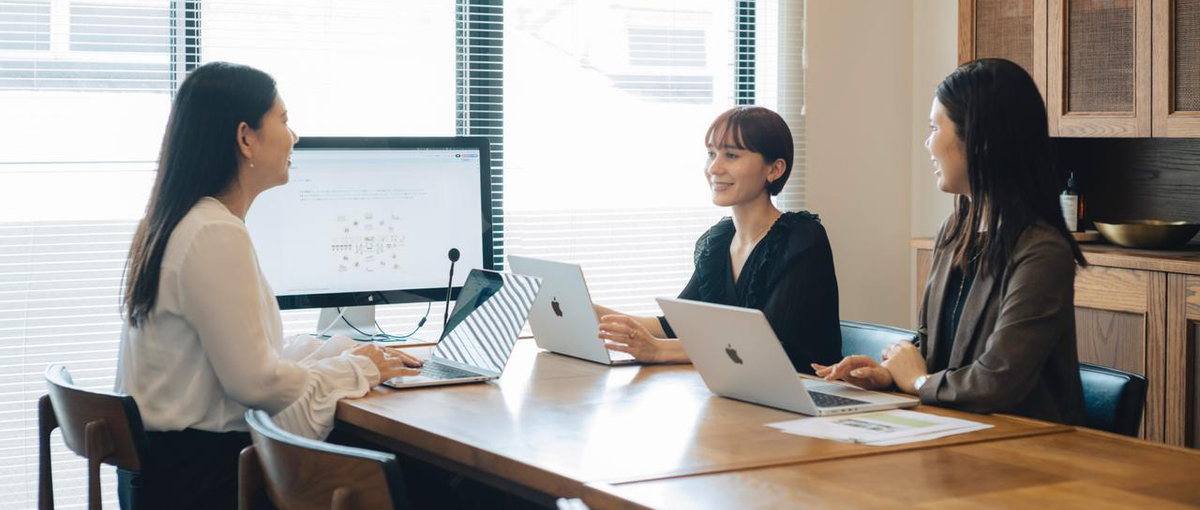 クリエイティブな仕事！ディレクター陣と共にブランディング案件を進行管理！