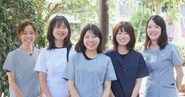 医療や介護のバックグラウンドがあるメンバーと、ビズメンバーがお互いに協力して事業を推進しています。
