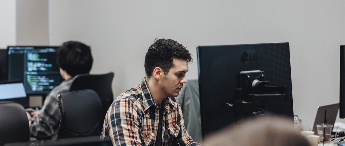 27卒｜エンジニア｜プロフェッショナル集団として圧倒的な成長をしませんか？