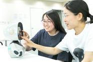 ロボットは沢山の人の愛情によって成長しています！