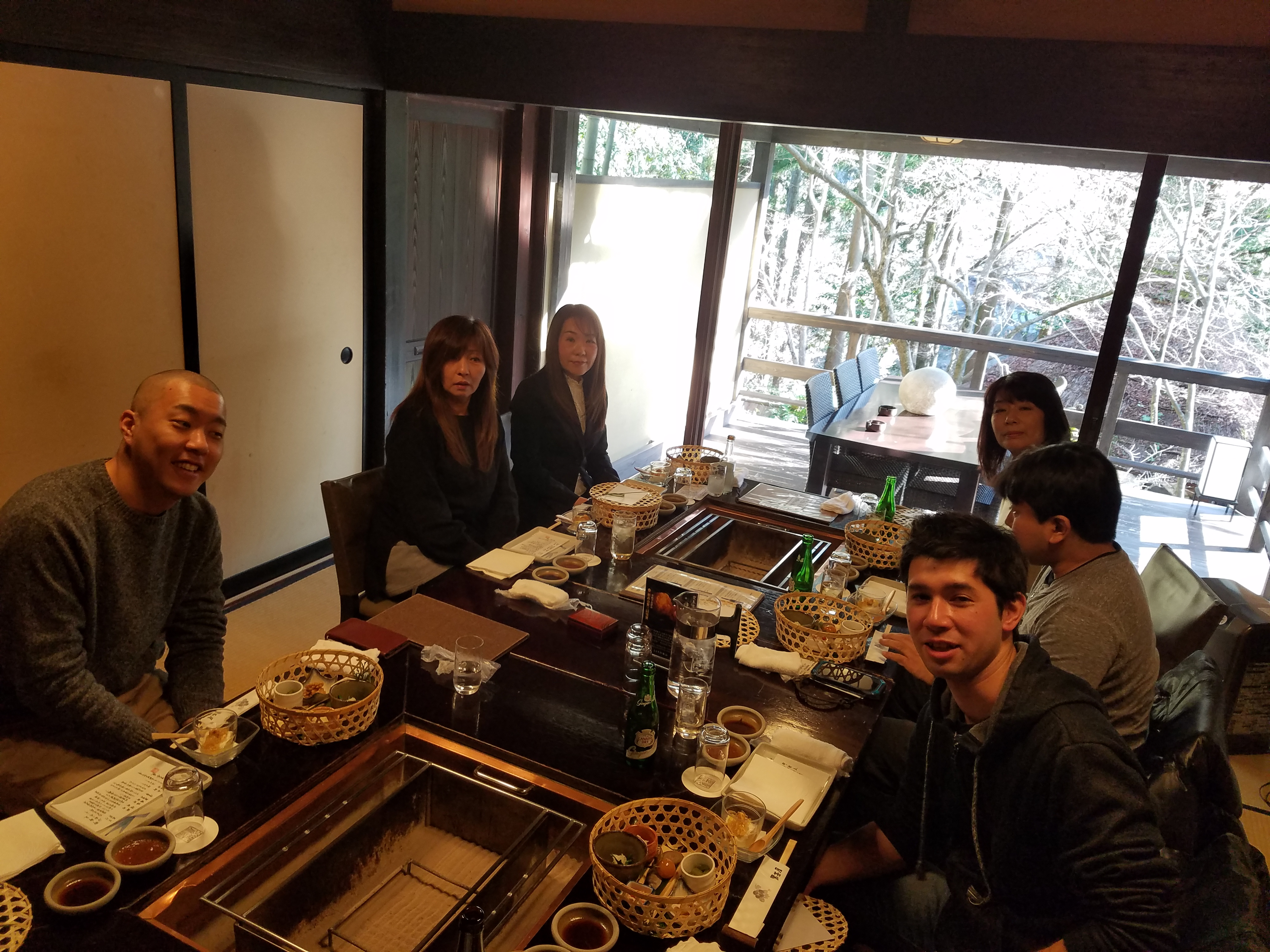 絶えず　”ハグルマ”　が回る