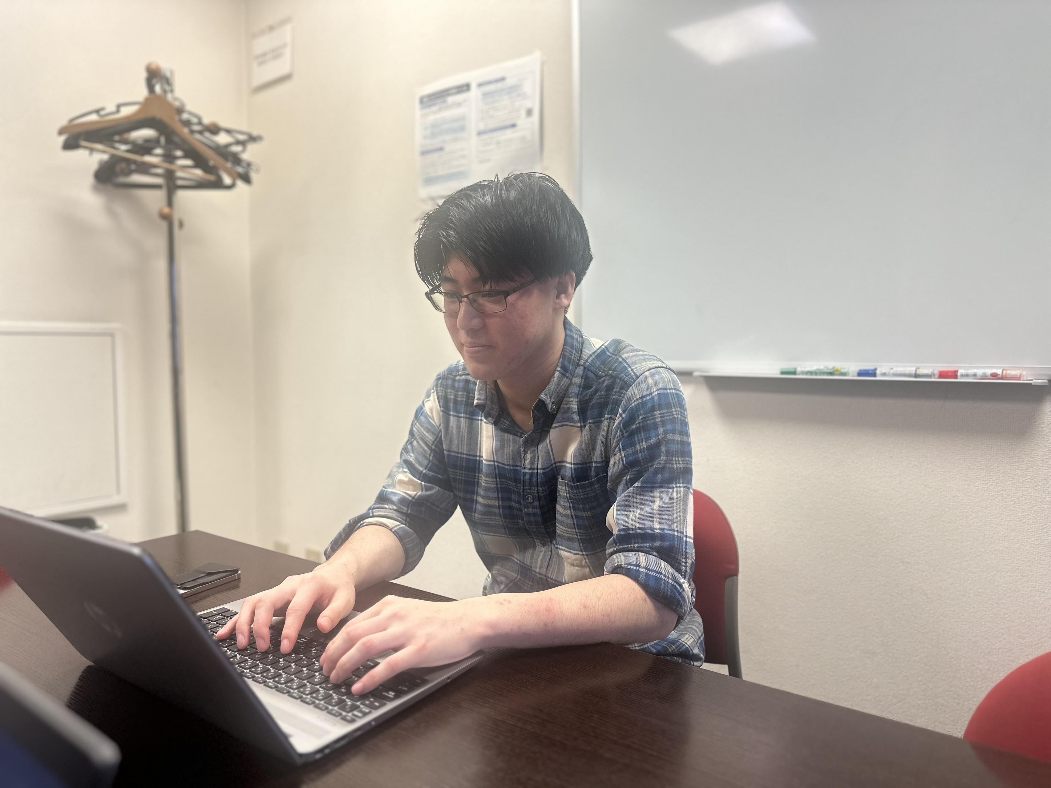 文系学部在学・IT実務未経験から挑戦!!　IT専攻の学生と対等に話せるレベルに　～開発職インターン インタビュー～