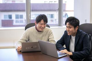 開発部門の社員ともすぐに話せる環境なので、お客様からの要望についてもすぐに相談することができます！