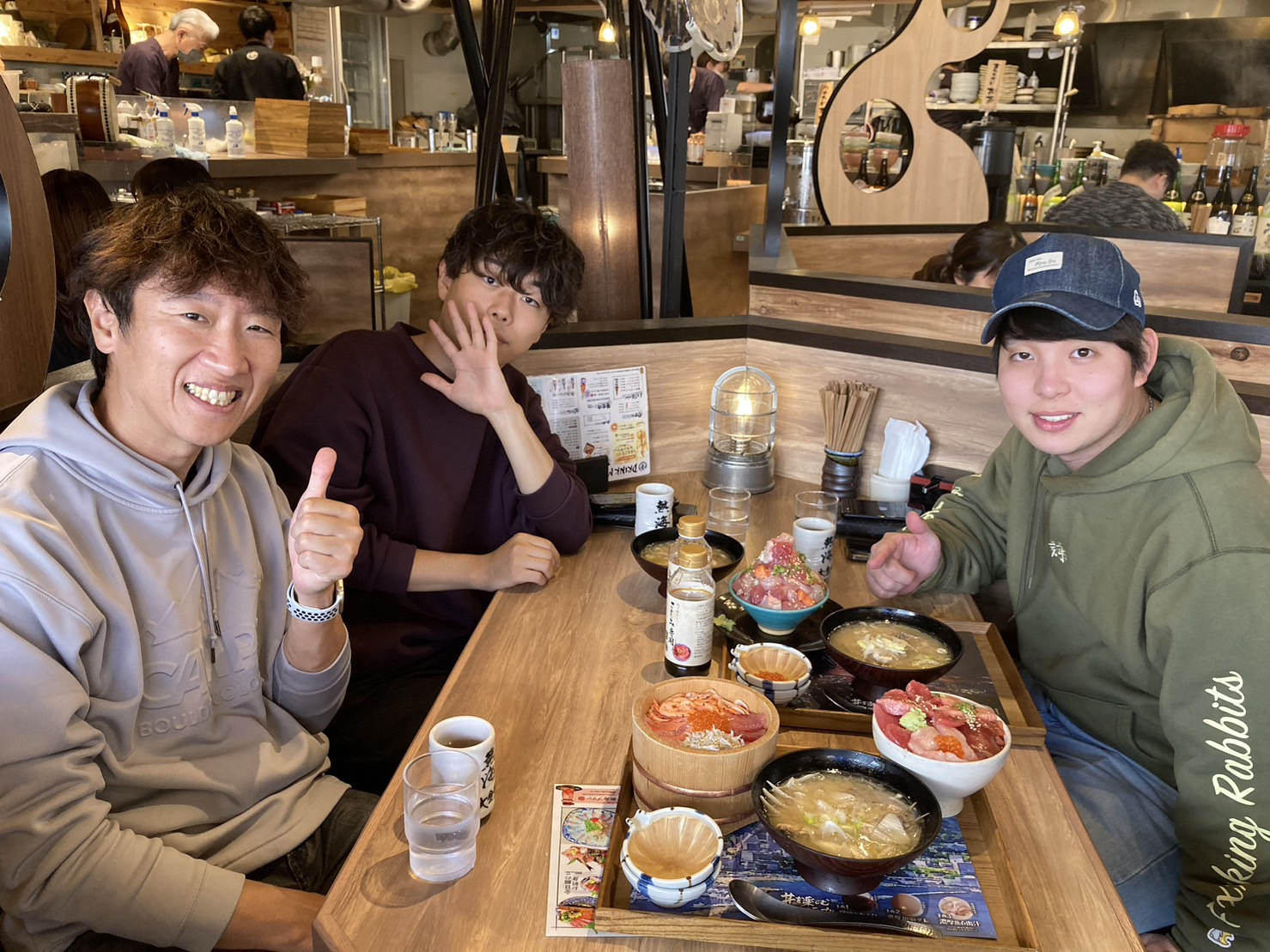海鮮丼！　海鮮丼！　海鮮丼！
