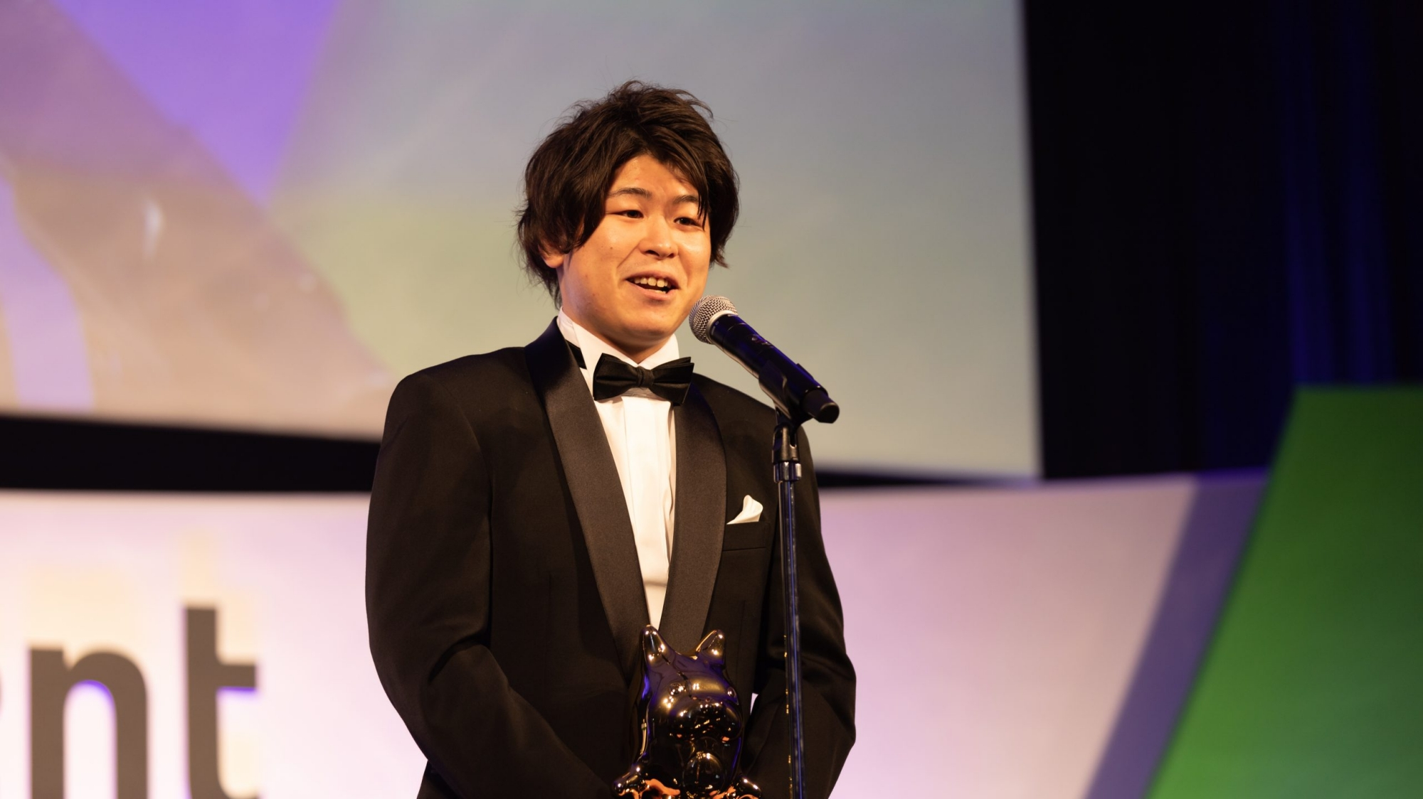 21'上半期CyberAgentグループ全社表彰「ベストプレーヤー賞」において弊社の東が最優秀賞を受賞しました！