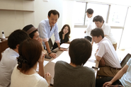 高い志を持った仲間たちと共に切磋琢磨しながら仕事をしています。