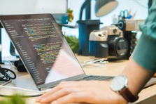 学生エンジニア大募集！全国OK！自社サービス開発で実務デビュー！