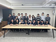 バックグラウンドも志も多様な仲間とともに、日々切磋琢磨できる環境です。