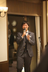 チーム全員が自由に意見を出し合える環境で、常に新しいアイデアが生まれています。 代表との距離が近く、直接コミュニケーションが取れるように、自分の意見や提案が会社の成長に真っ直ぐやりがいを感じます