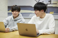 社員同士の横の繋がりが強いので、事業部やプロジェクトの垣根なく、誰にでも技術やキャリアの相談ができます