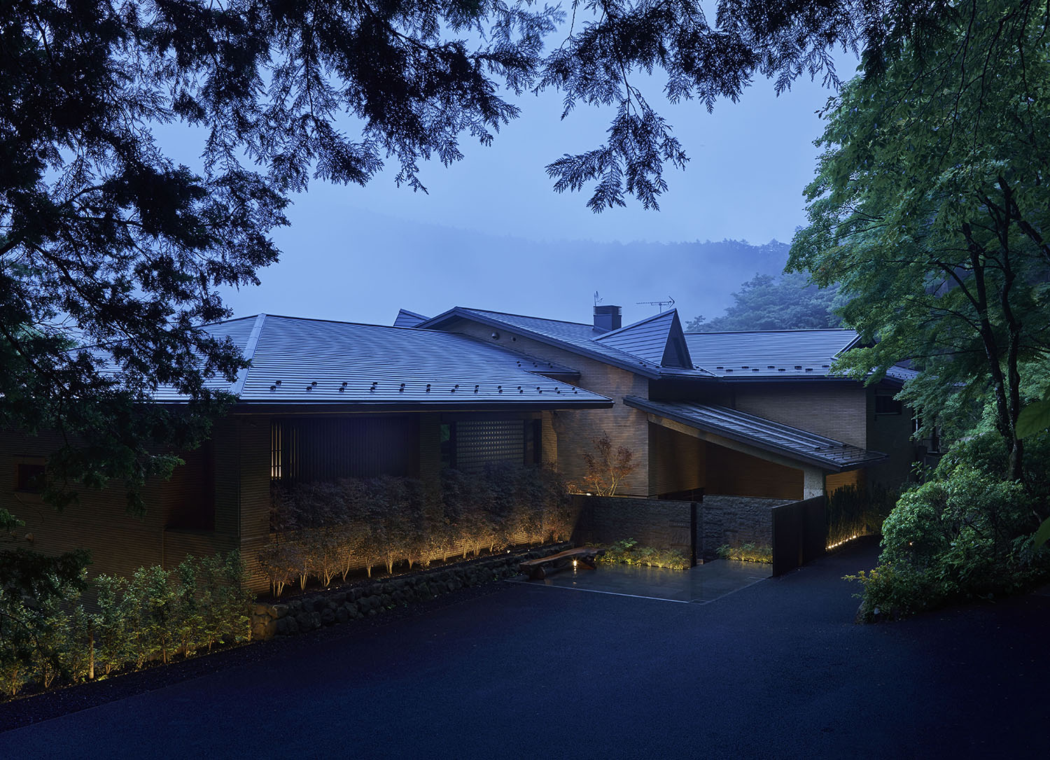 「bar hotel 箱根香山」誕生秘話。