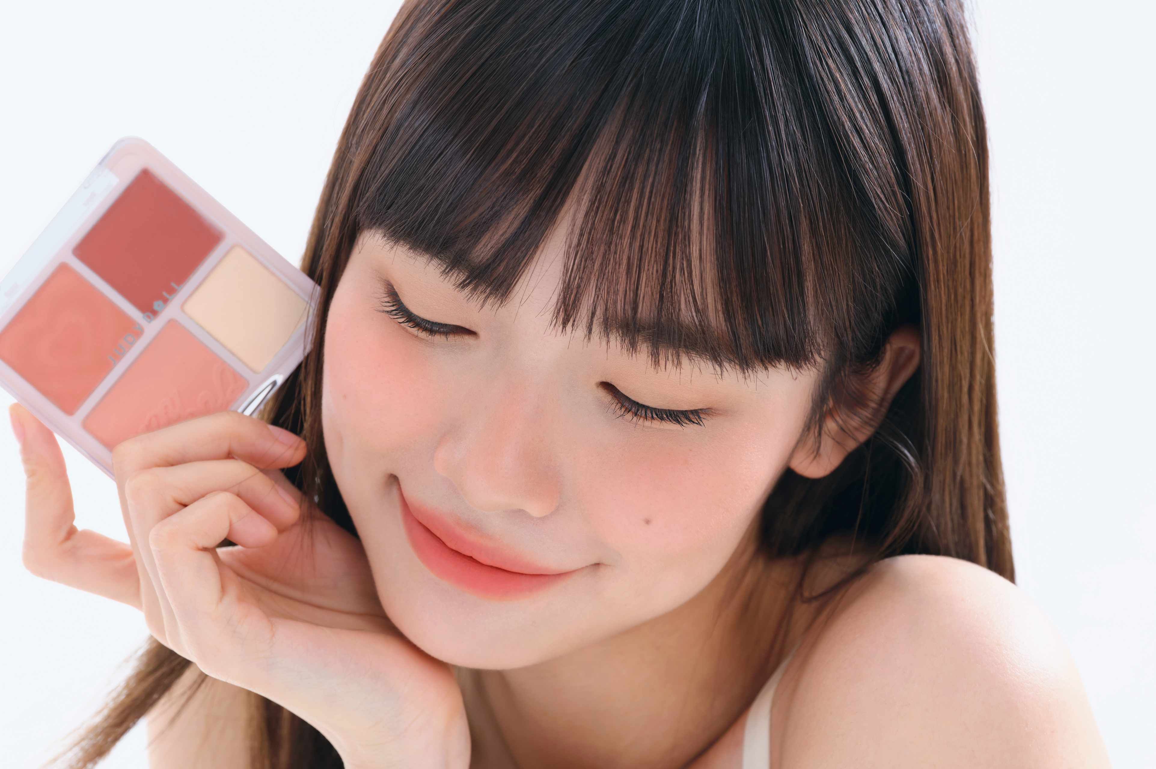 店頭での広がりを直に感じられる！大人気中国コスメの法人営業を募集