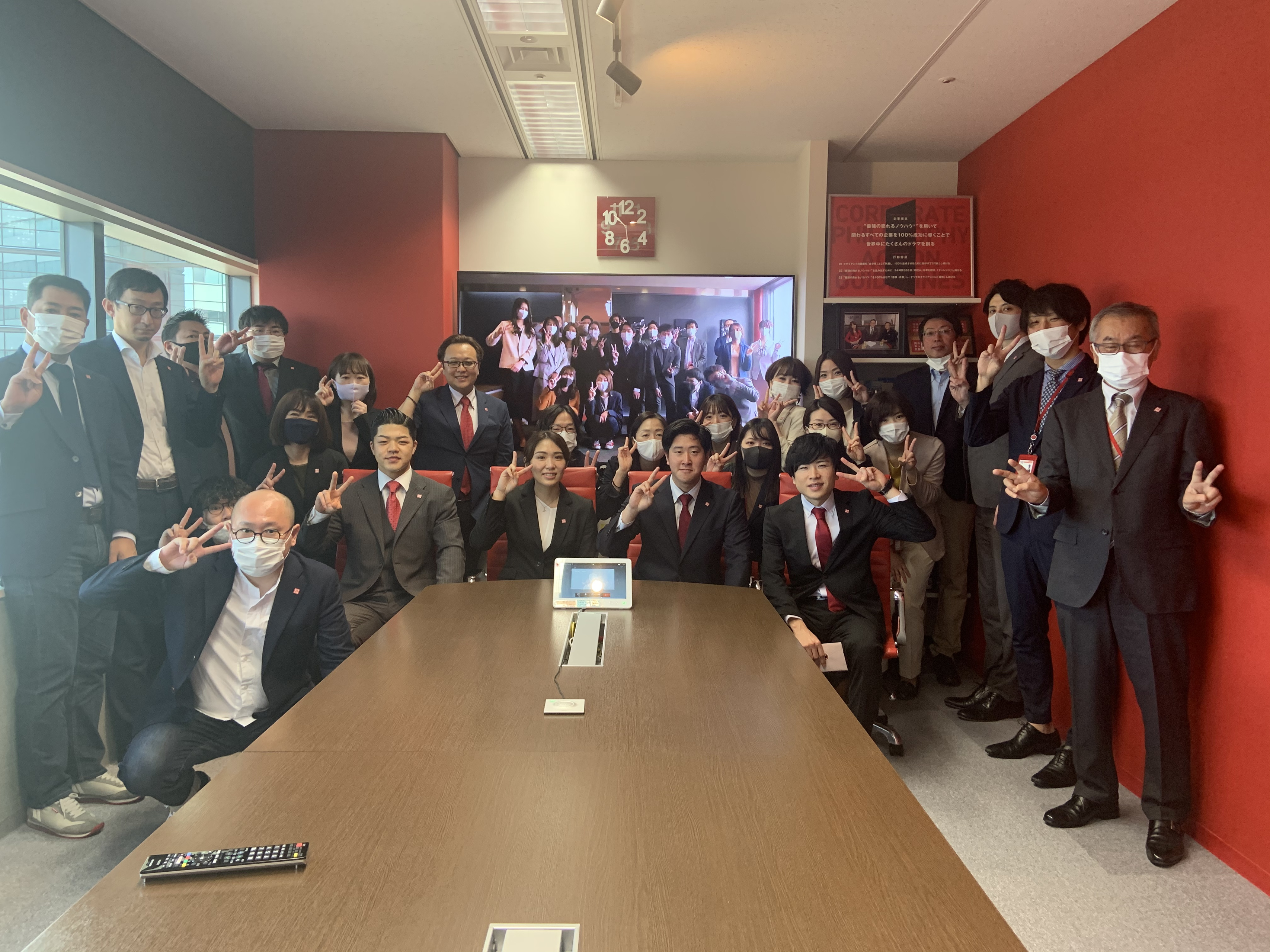 “組織の歯車として年功序列で30年働き、50歳でやっと部長になること”を目指すのか、“ベンチャーでエンジンとなり、若くして“高収入”や“高ポスト”を手に入れること”を目指すか？