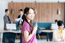 就活に不安を抱える学生と向き合うキャリアアドバイザー募集｜女性活躍中