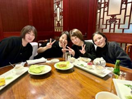 色々な人と関わり合うことができます