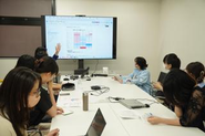 インターン生に付き添い記事制作の指導や勉強会をいたします。