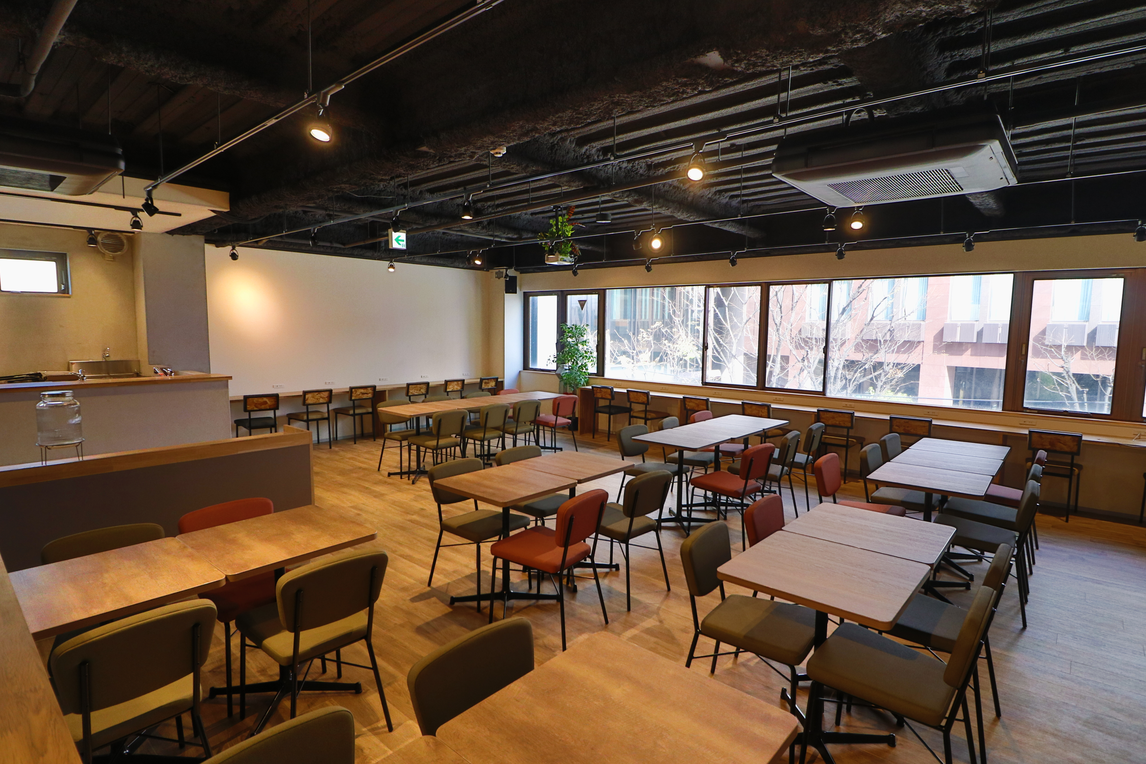 【AOI大阪校】ってどんな校舎？