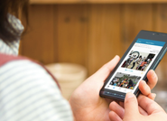 保護者は自宅や職場から園からの連絡をチェック