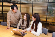 今後は自社プロダクトの開発も本格的に始動させ、さらなる事業拡大と成長を目指しています。