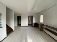 Living~Entrance