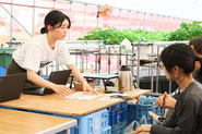 全国の自治体・生産者に足を運び直接お話を伺っています。