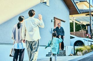 アキッパを利用して「駐車場を簡単に借りられるので帰省しやすくなった」「旅行のときも助かる！」など嬉しい声が届いています