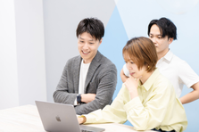 4年生歓迎／販売促進施策からマーケティング施策実行まで経験できるインターン