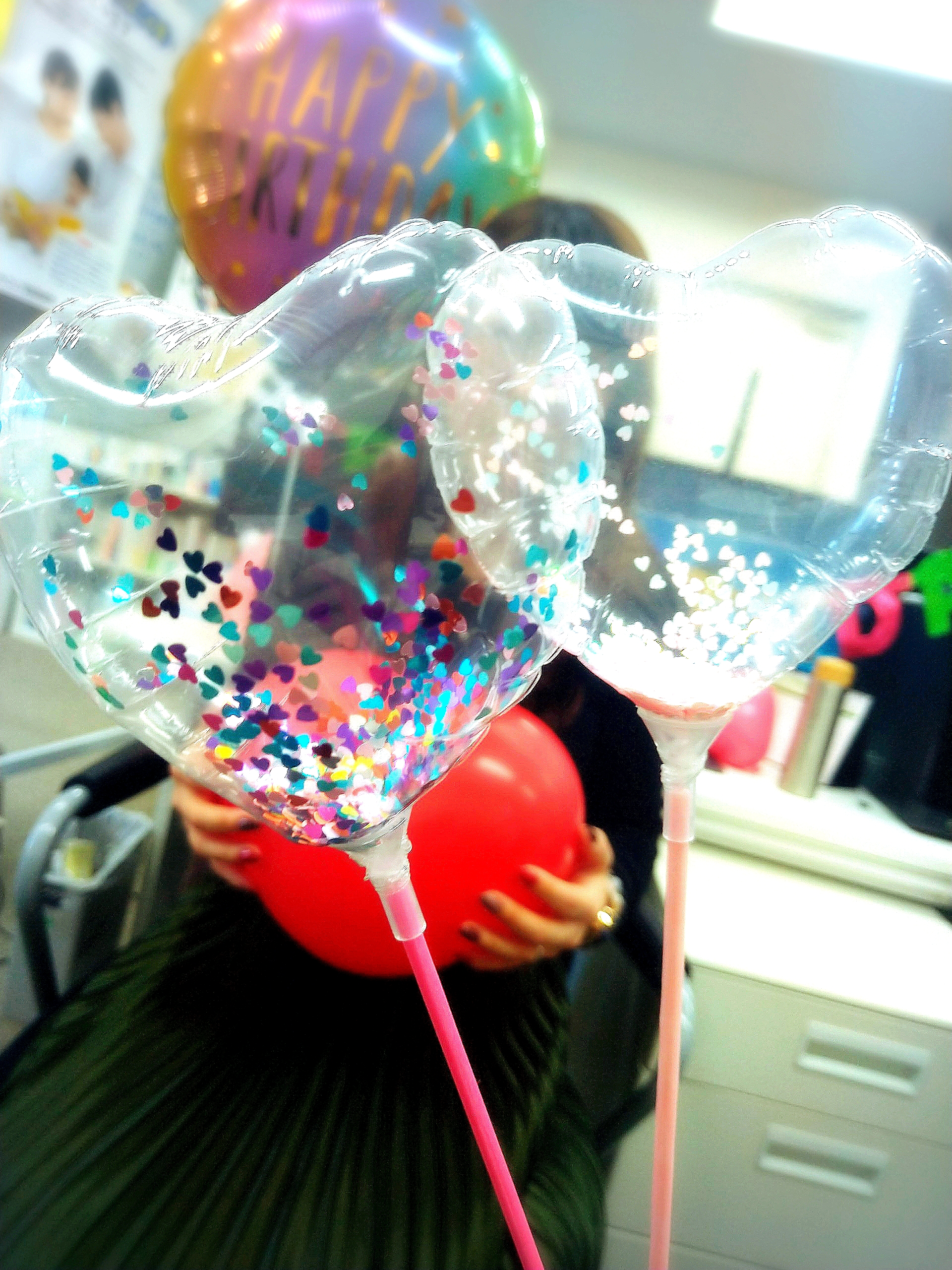 業務日報：スタッフのバースデーサプライズを行いました！