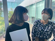 デジマチームは年齢関係なくアイデアを出し合える環境（コロナウイルス対策は継続しております）