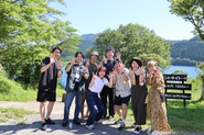 全社研修の様子。オフは特に社長との距離も全く感じない雰囲気が特徴的です。