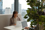 平均年齢31歳。年齢や社歴関係なく、フラットに意見を発信できる社風です。