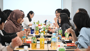 国籍・出身業界・年齢など、様々なバックグラウンドを持つ多様なメンバーで活躍しています。
