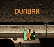 コミュニティバー「DUNBAR」もチームで取り組むことを大事にして、weekly/monthlyミーティングや振り返りを実施しています。