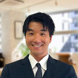 霜出 健斗 
