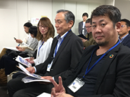 手前が弊社代表です！