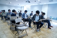 毎週全エンジニアが集まってのミーティングがあります