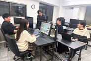 現場で困ったときに、Slackで質問すれば誰かがすぐに返してくれるといった、「わからないことを聞きやすい」風土が根付いています。