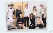 とある日の本社での集合写真.