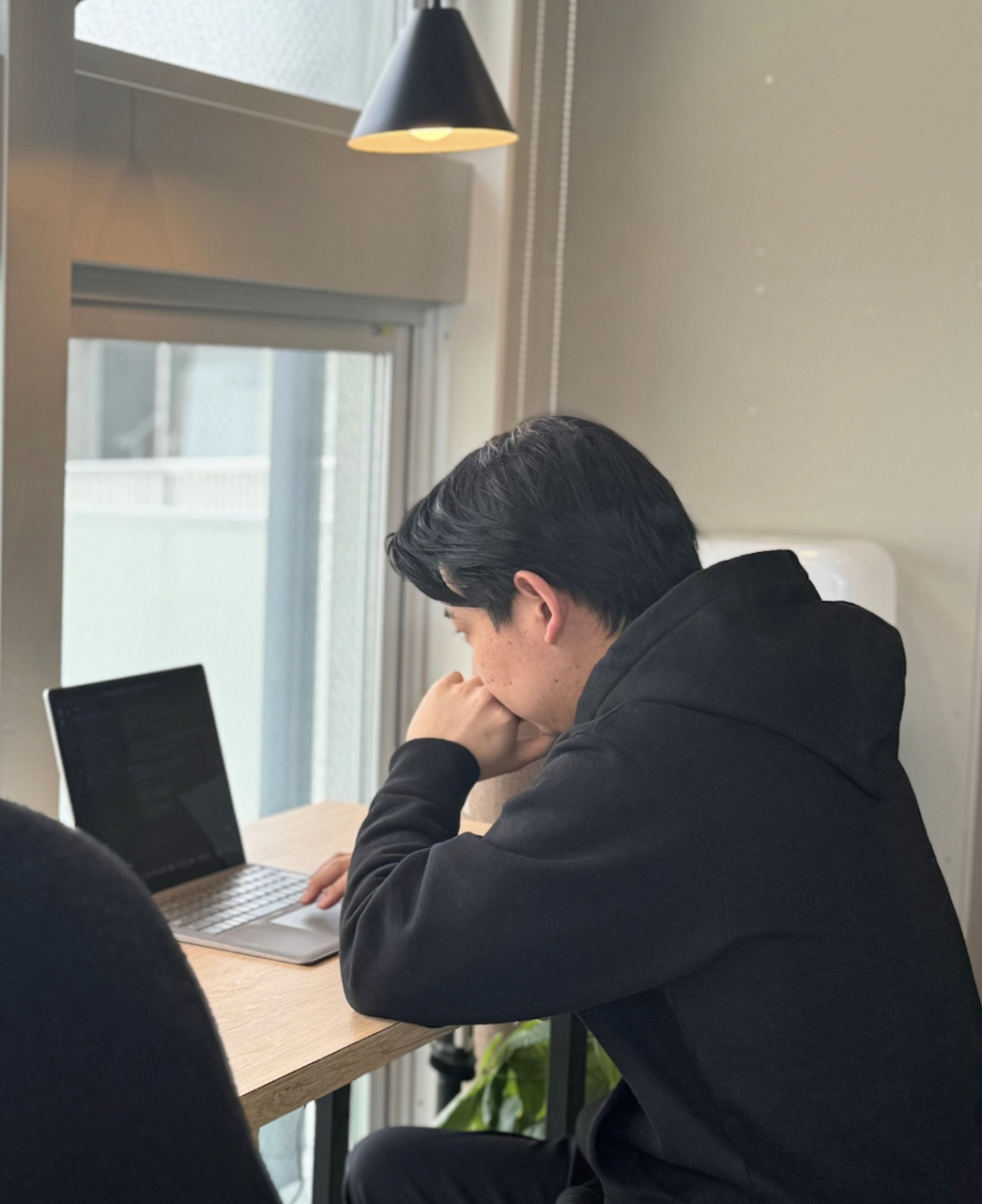 【異業種からの転職シリーズ】代理店→フリーランス→アンソリュートへ。キャリアを自分で創るマーケターの道【社員インタビュー】