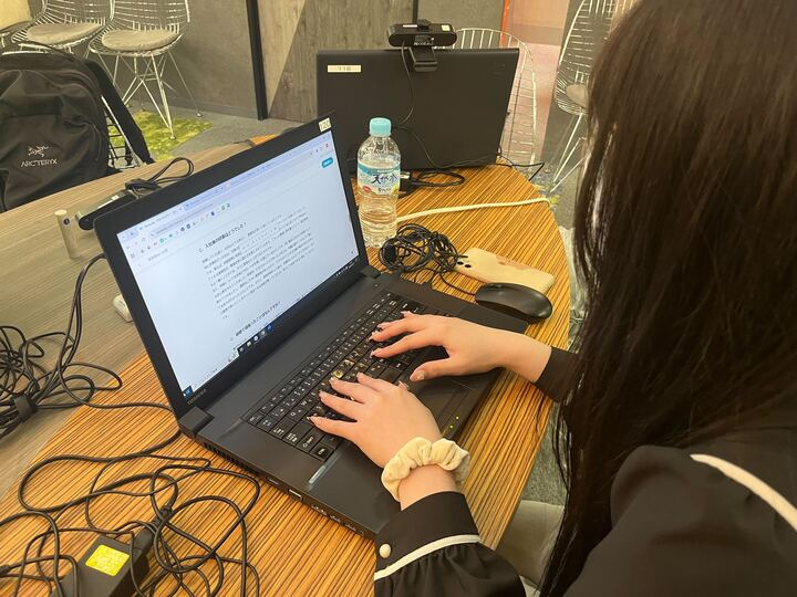 【25新卒社員インタビュー】お菓子作りが大好きな新卒がエンジニアに！？同期から頼られる人のプライベートと仕事について！