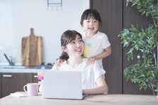 働きながらスキルアップ！マーケティング視点のオンライン採用人事スタッフ募集
