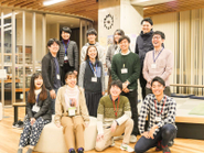 ふたば未来学園高校支援チームと「双葉みらいラボ」運営スタッフの集合写真。