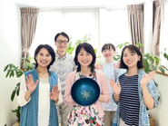 東京の神楽坂サロンにて、東京・岡山チームで撮影しました♪和気あいあいとした雰囲気でお仕事をしています。