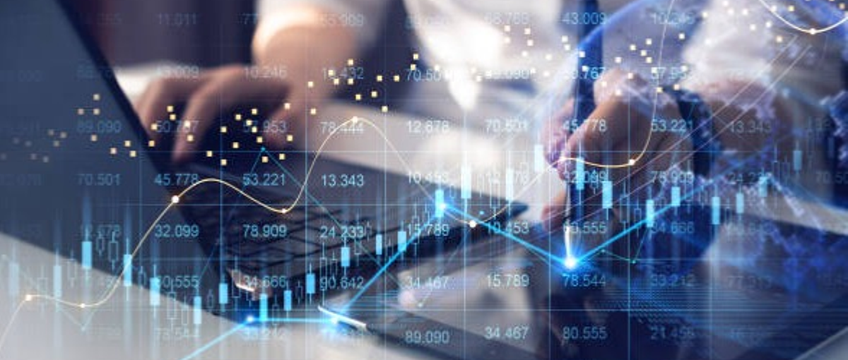 アナリスト｜YouTubeのデータ分析と改善提案｜マーケ企業の要