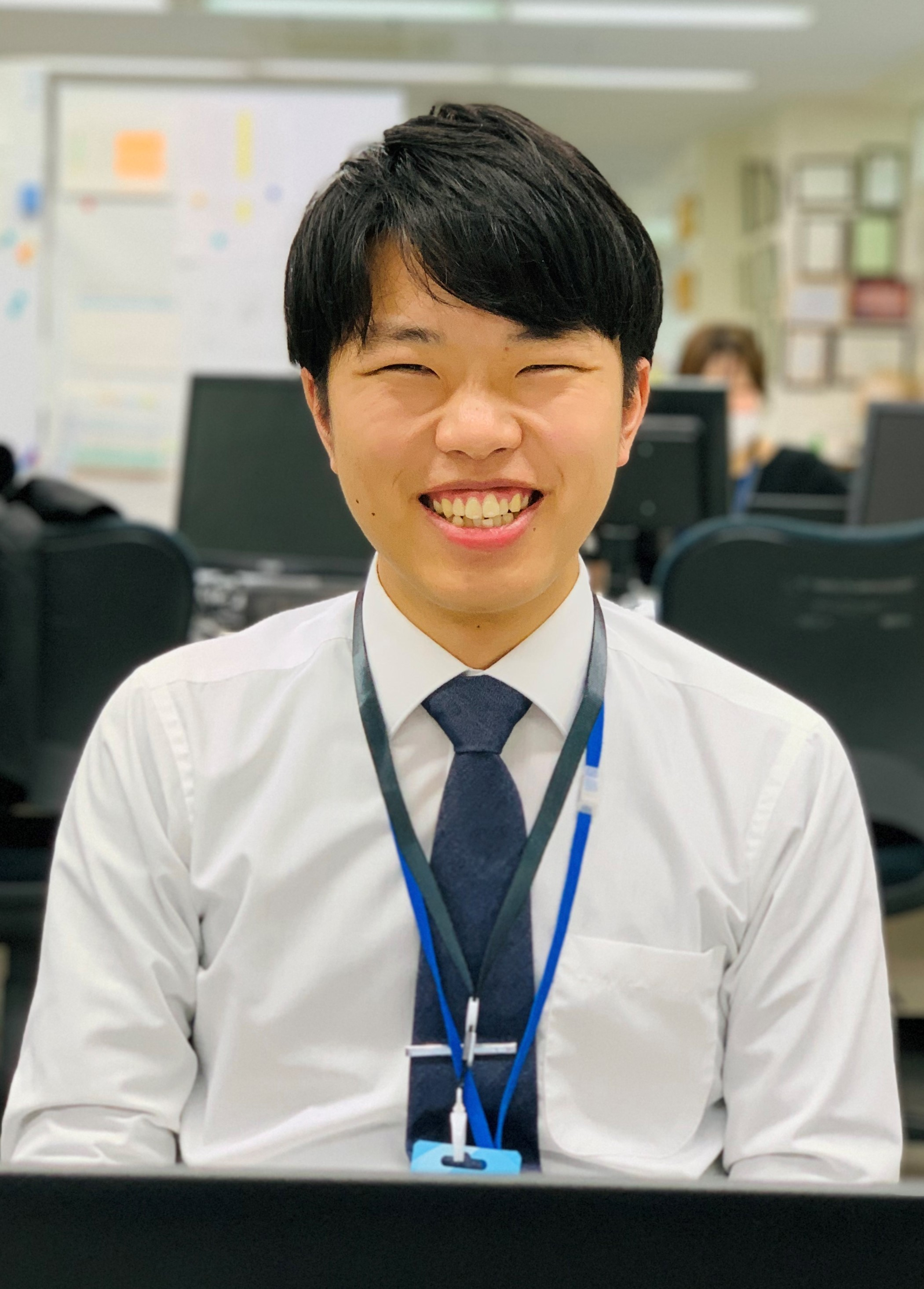 新里 優矢