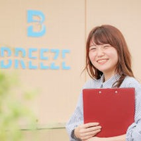 新井優衣奈さんのプロフィール