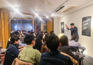 特別ゲストを招いての勉強会も開催