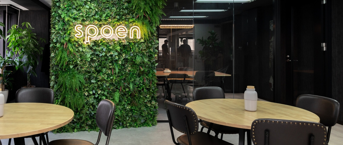 緑あふれるおしゃれなオフィスでトップセールスを目指しませんか？